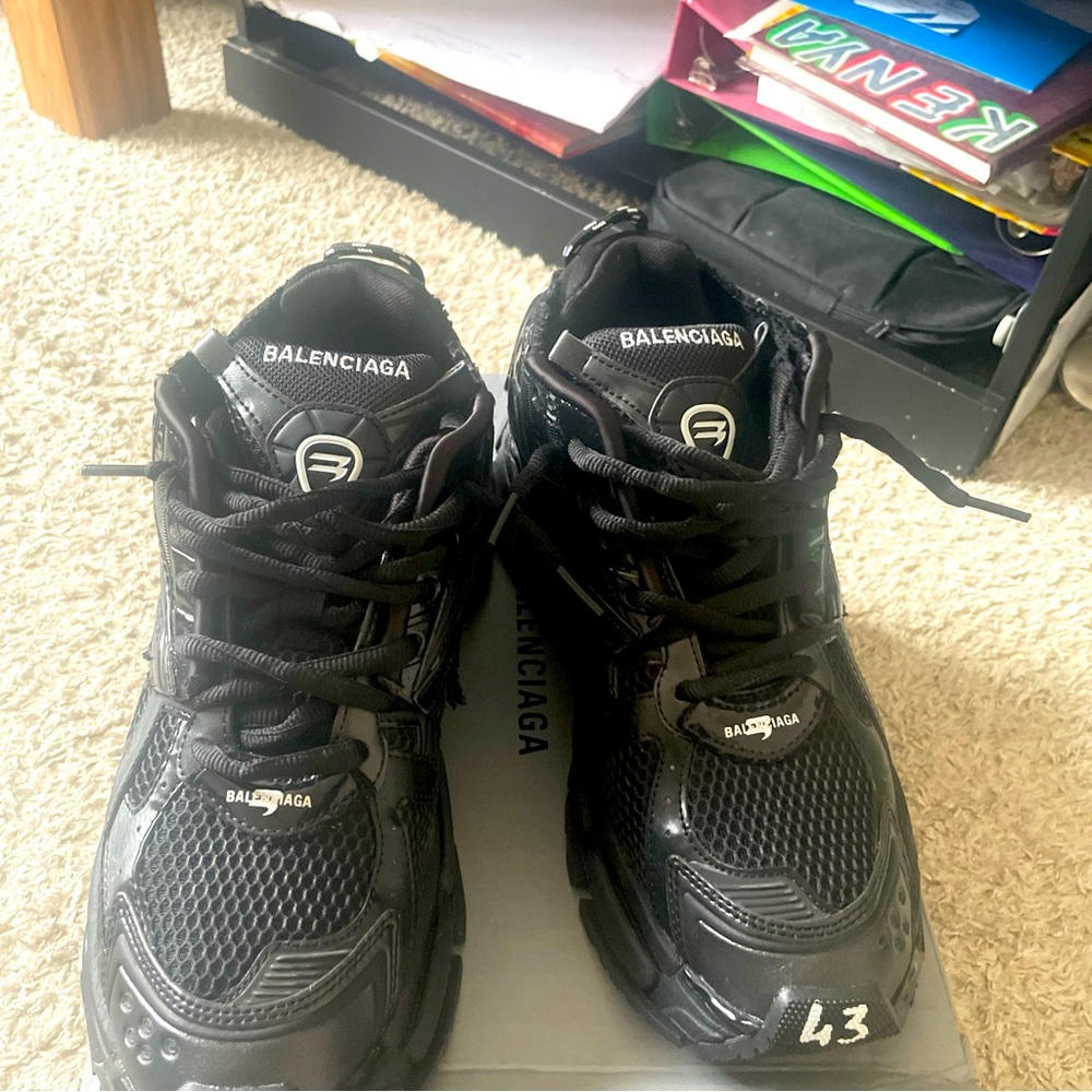 Balenciaga runners men size 10